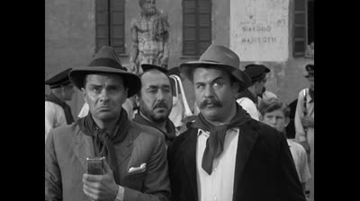 Le Petit Monde de Don Camillo  Fernandel  1